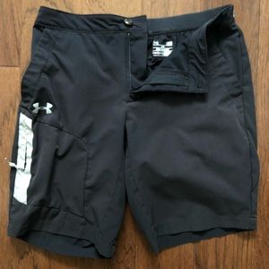 Under Armour Storm golf shorts size L